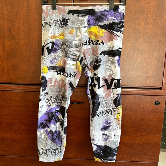 Calvin Klein Performance Crop Leggings Size Med - Picture 1 of 4